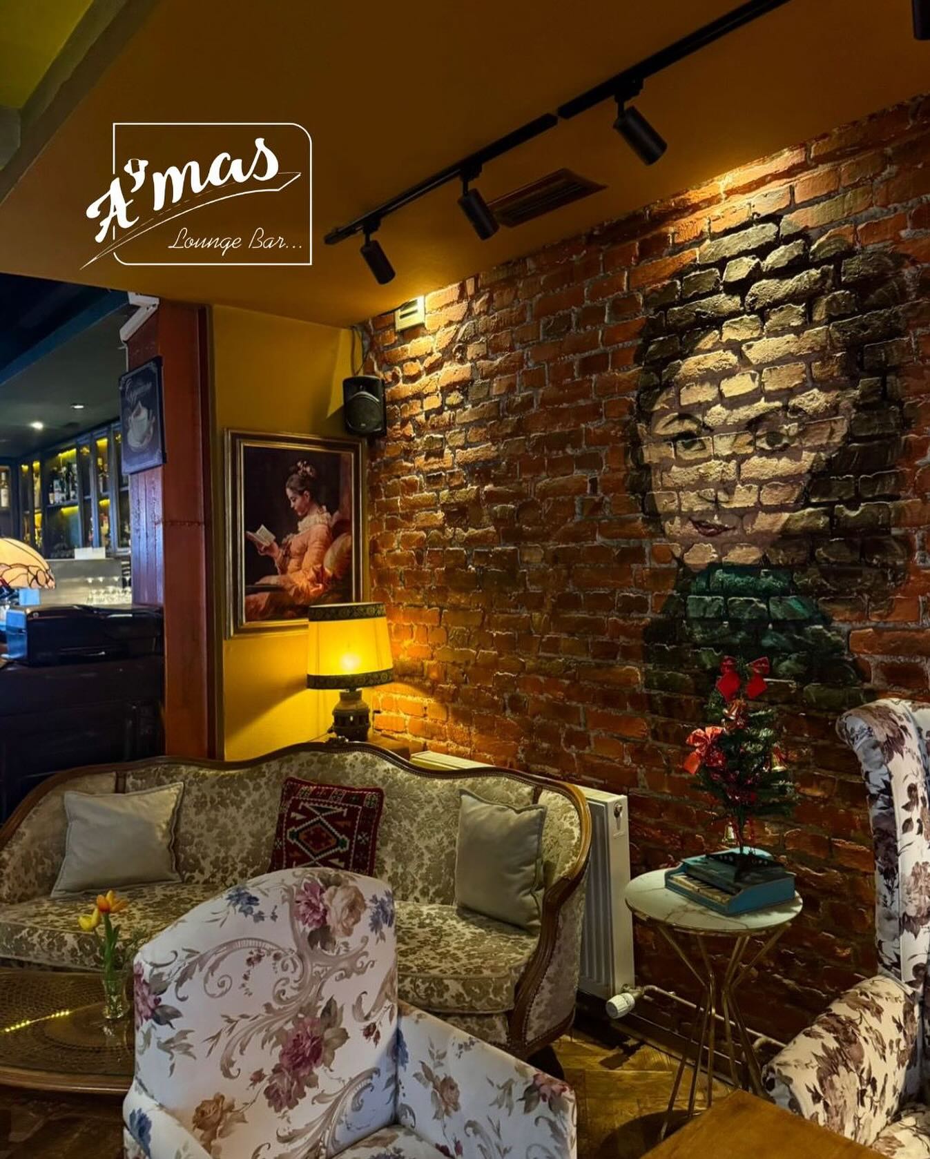 Amas Lounge Bar