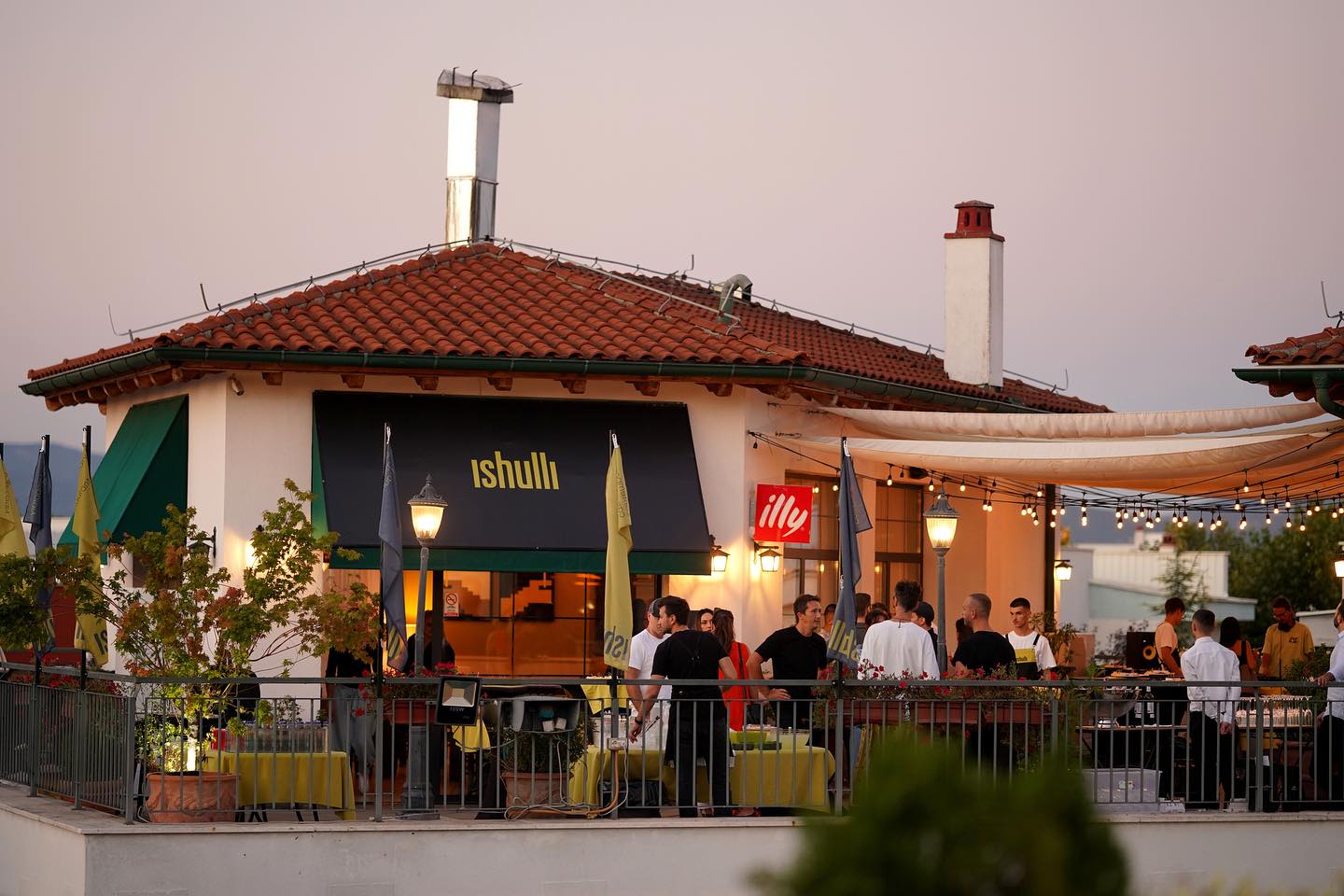 ishulli CCR