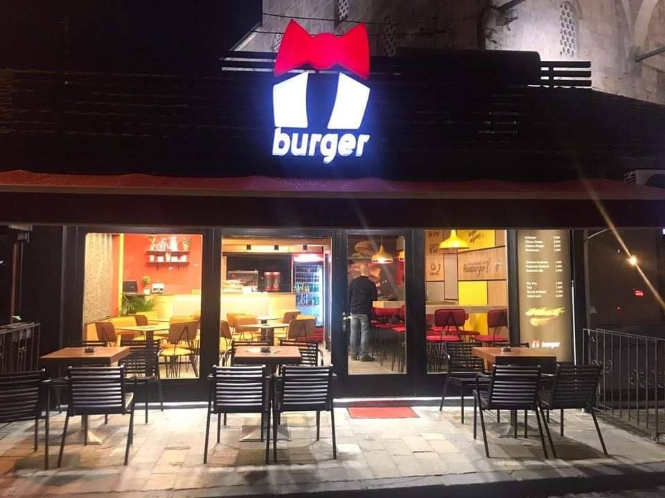 M Burger photo 4