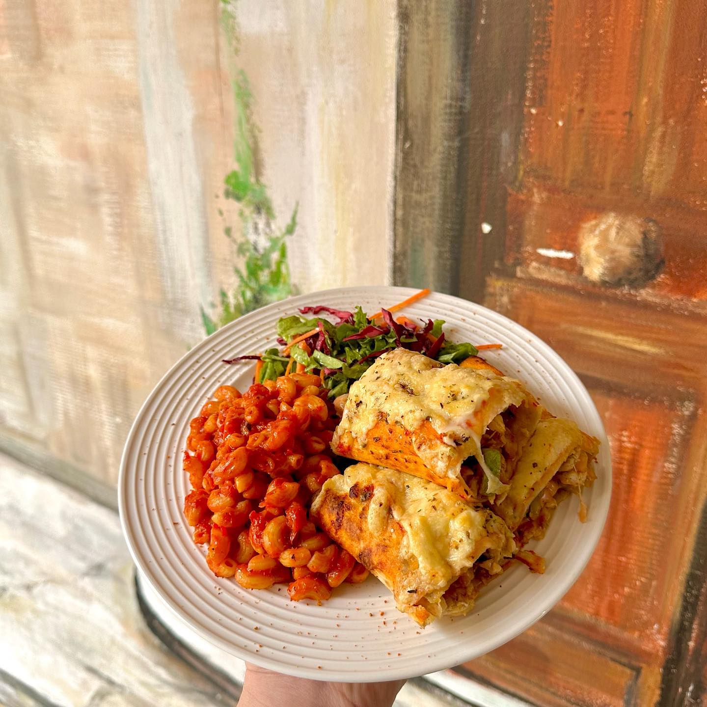 Arabella Taverna photo 1