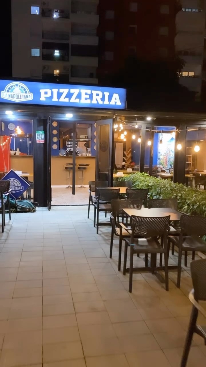 La Napoletana Pizzeria photo 1